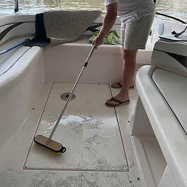 Tele-Wash® Water-fed Cleaning Pole